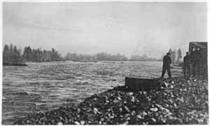 http://research.nprha.org/JMFNPPhoto04500/JMF07-04322.0.jpg