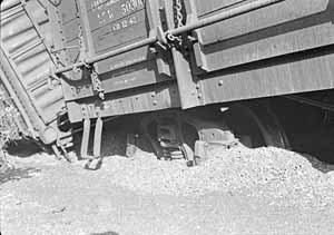 http://research.nprha.org/JMFNPPhoto04500/JMF07-04339.0.jpg